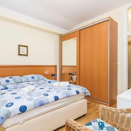 3 Bedroom Cozy In 度假居 奥帕提亚