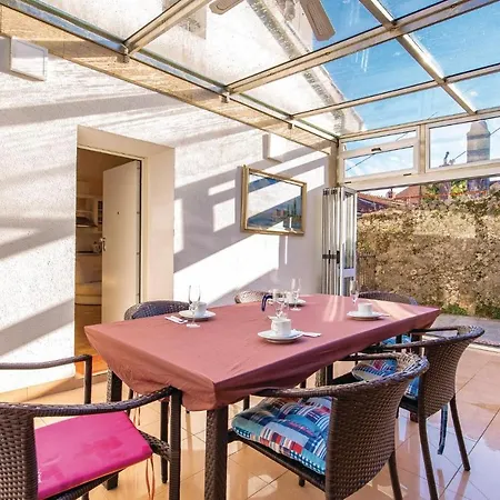 Dom wakacyjny Cozy In With Wifi Opatija