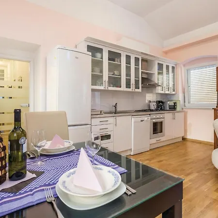 Lovely In With Wifi Opatija